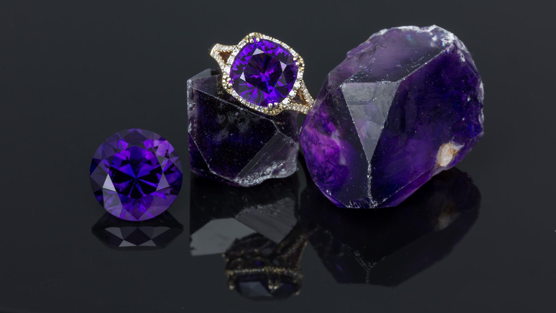 huong-dan-cach-deo-nhan-hop-phong-thuy-mang-lai-may-man-252